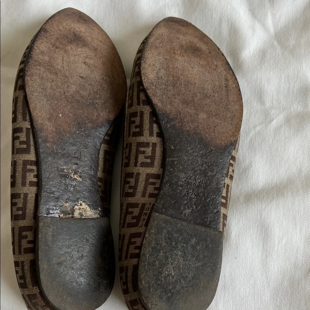 Fendi Brown Monogram Pointed-Toe Flats with Gold Bow Trim - Picture 4 of 7